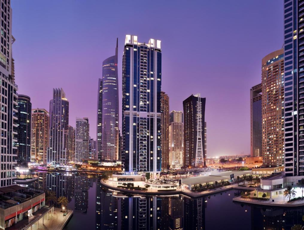 Mövenpick Jumeirah Lakes Towers