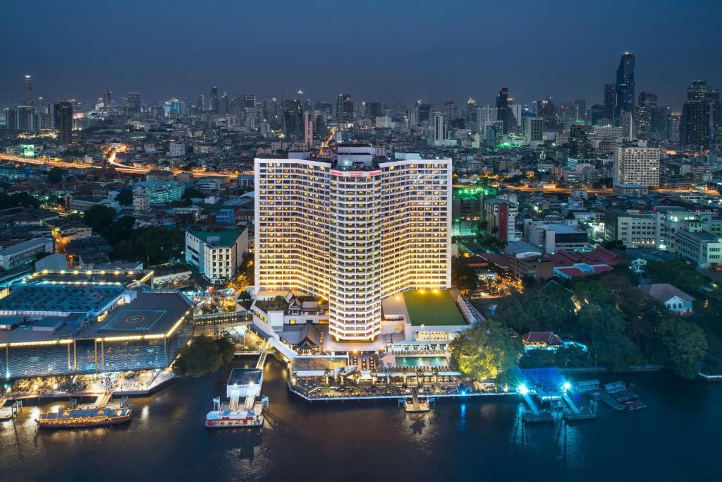 Royal Orchid Sheraton Hotel and Towers